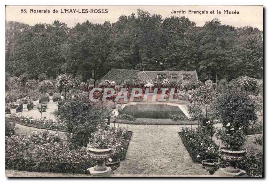 CPA Roseraie de L Hay Les Roses Jardin Francais et le Musee