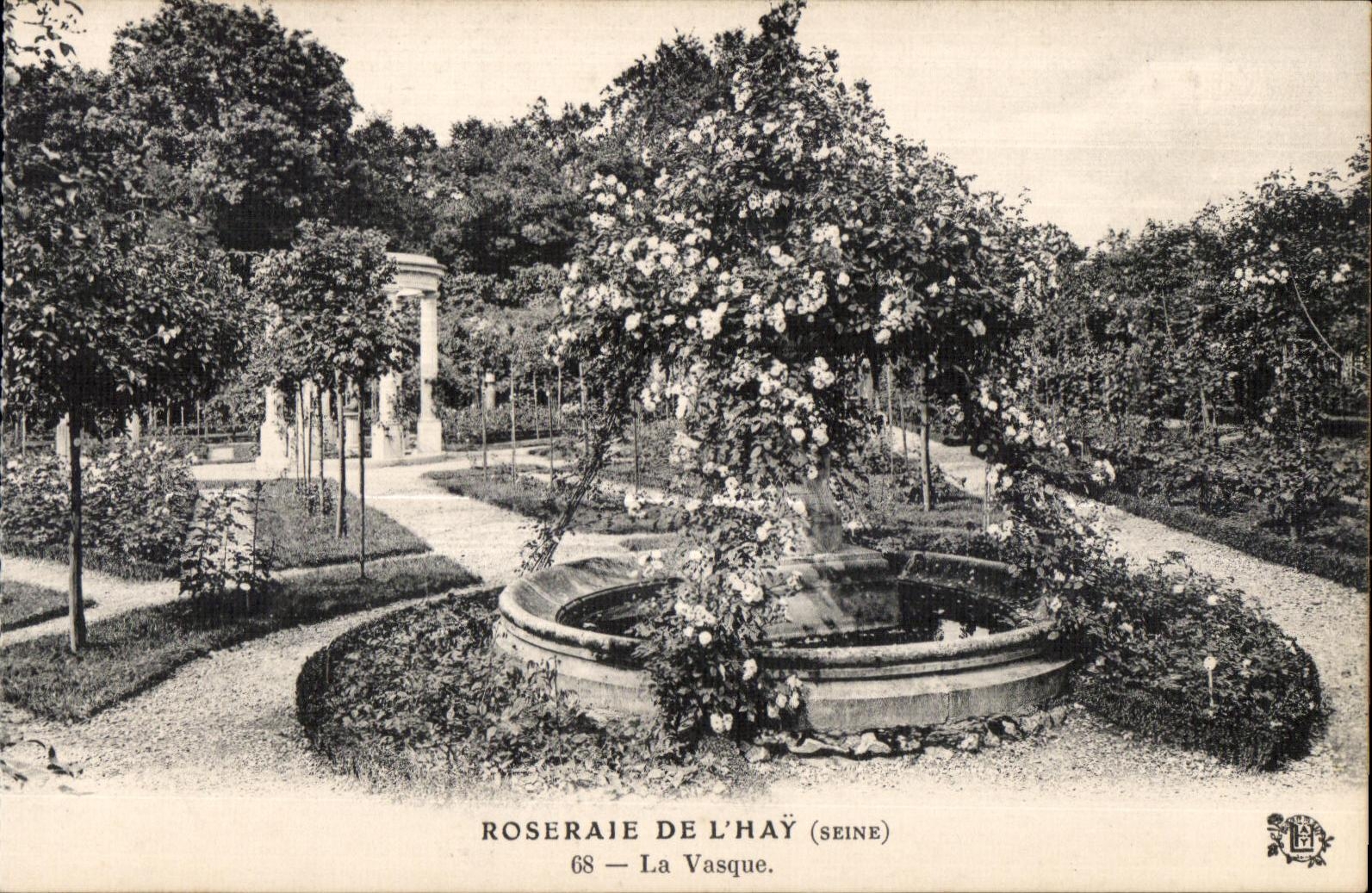 CPA Roseraie de l Hay (Seine) La Vasque