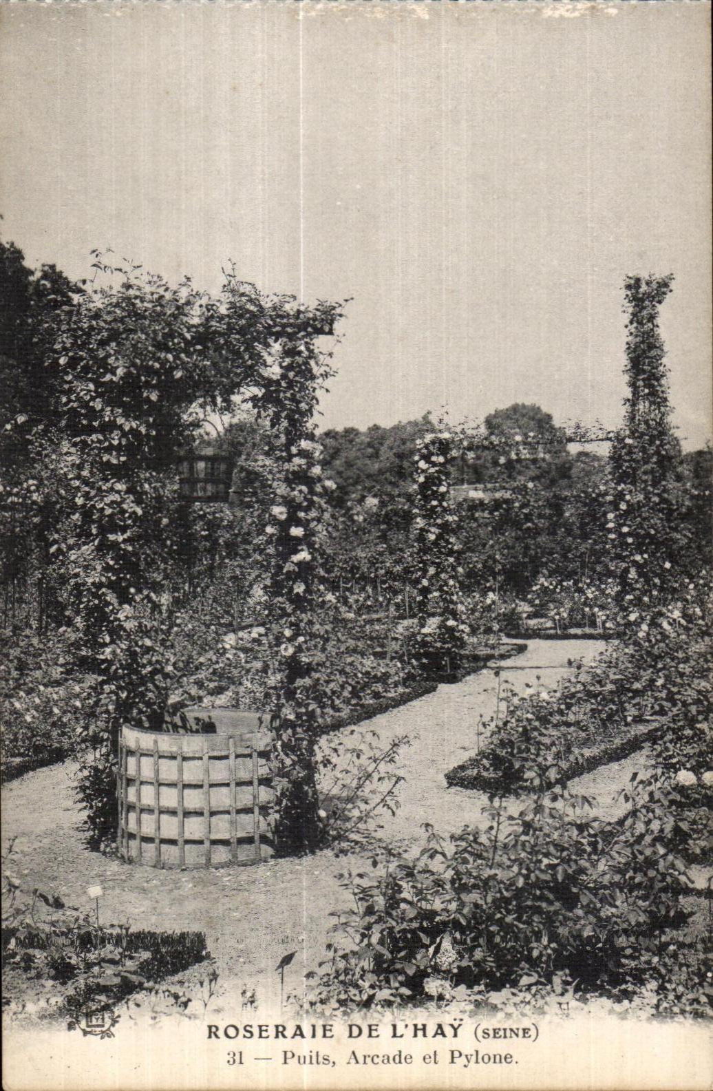 CPA Roseraie de l Hay (Seine) Puits Arcade et Pylone