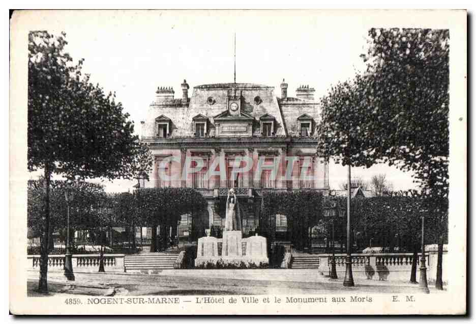 Nogent-sur-Marne — L'Hôtel de Ville et le Monument aux Morts — E.M.