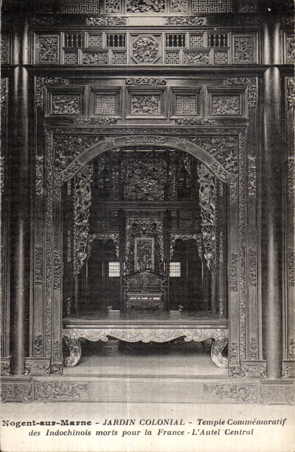 Nogent-sur-Marne - Koloniaal Tuin - Gedenktempel voor de Indochinese gesneuvelden voor Frankrijk - Het Centrale Altar