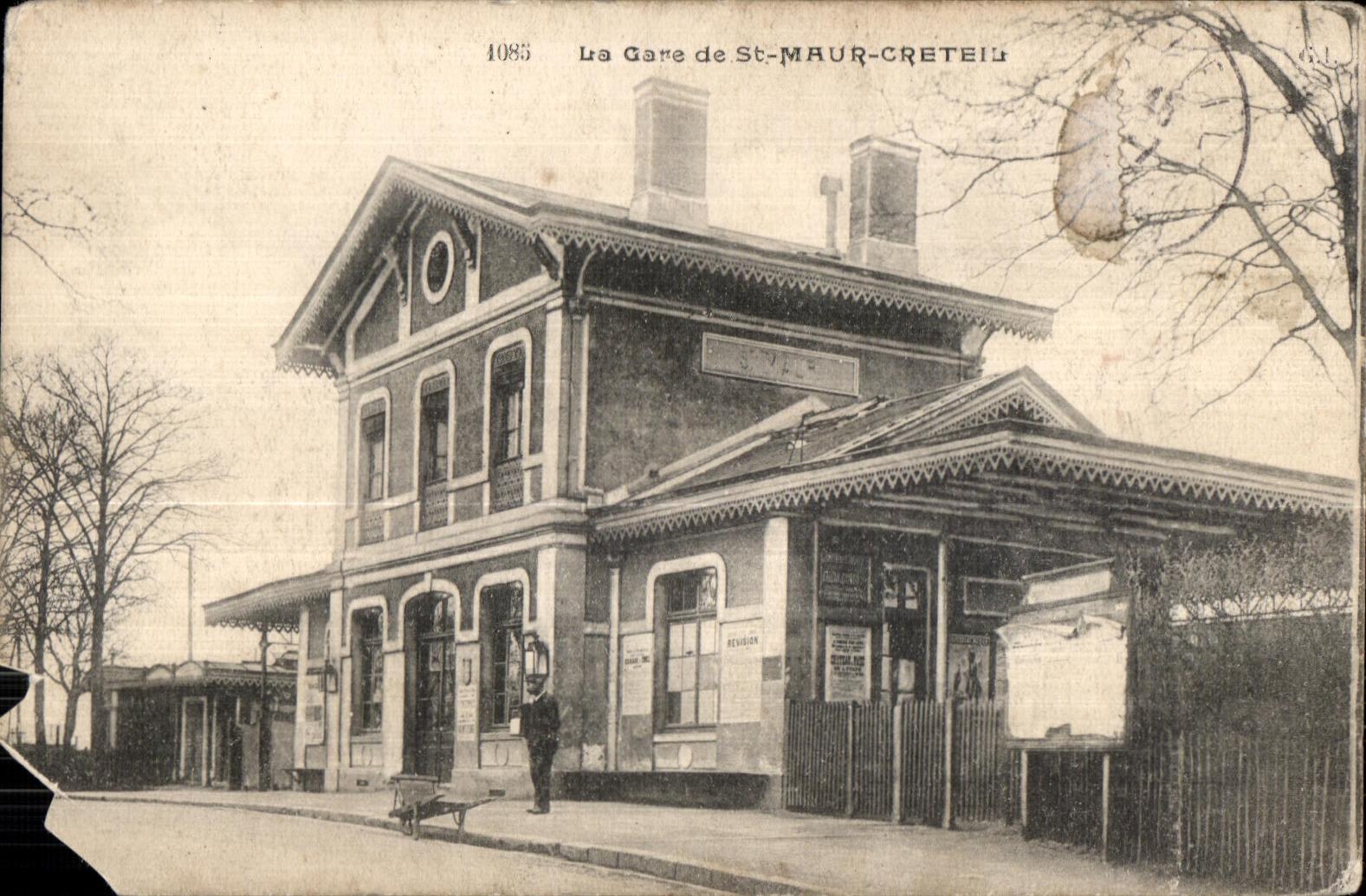CPA La Gare de St Maur Creteil