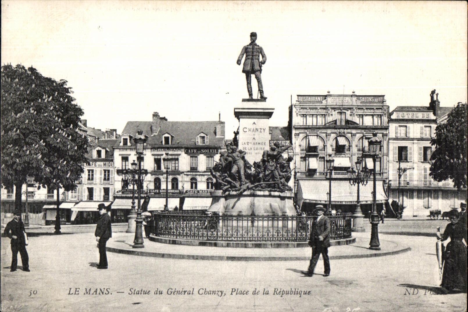 CPA Le Mans Statue Du General Chanzy Place de La Republique Militaria 