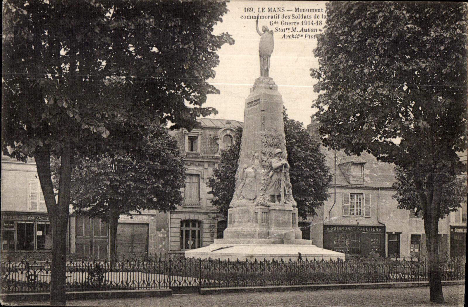 Le Mans — Monument commémoratif des Soldats de la Gâe Guerre 1914-18 — Stat. M. Auban, Archit. Pior