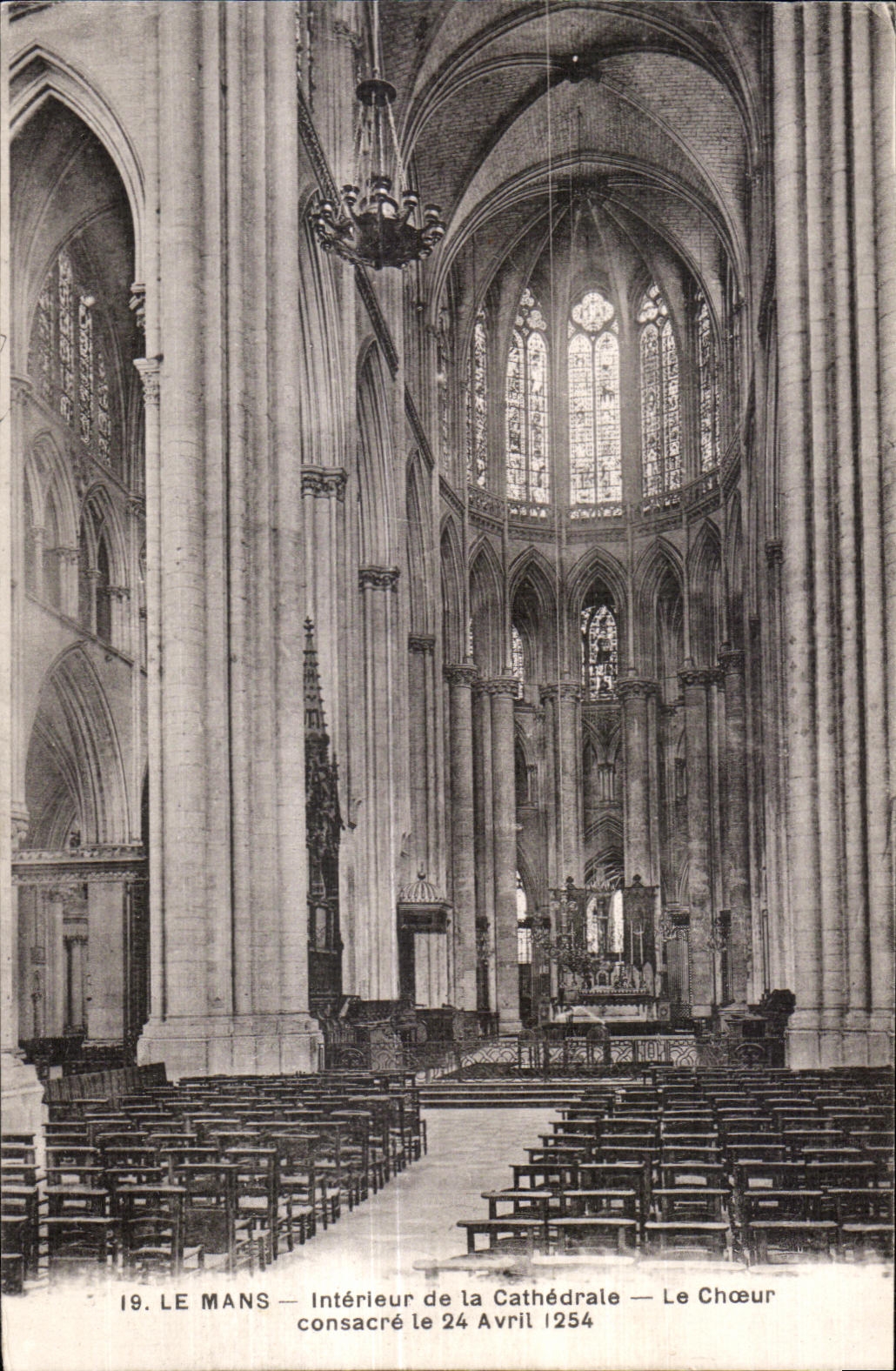 CPA Le Mans Interieur de la Cathedrale Le Choeur consacre 