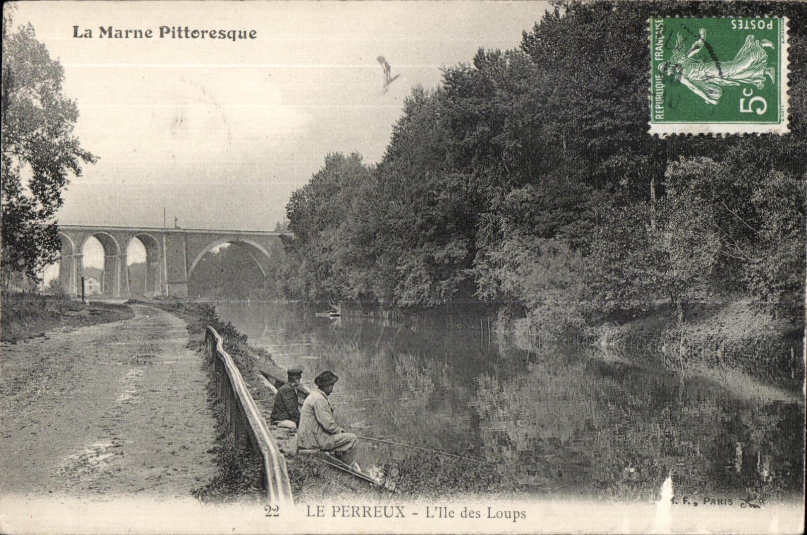 CPA La Marne Pittoresque Le Perreux L Ile des Loups Pecheurs Peche 