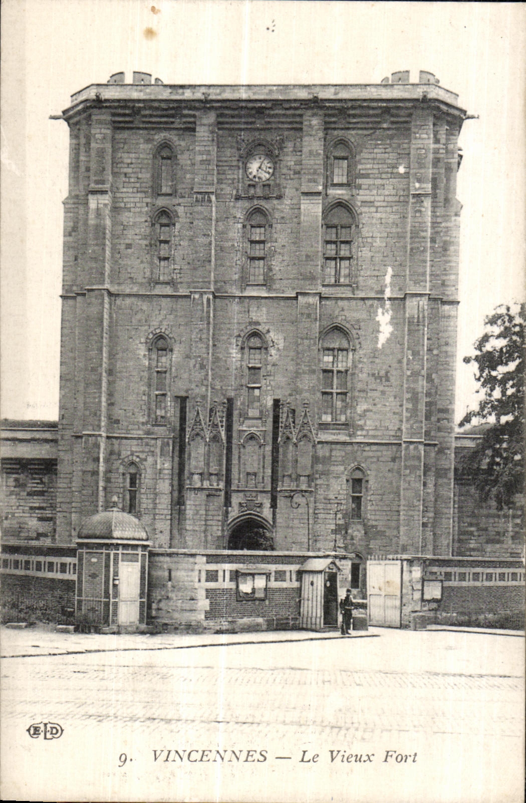 CPA Vincennes Le Vieux Fort