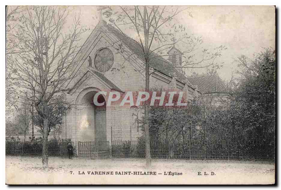 CPA La Varenne Saint Hilaire L Eglise 