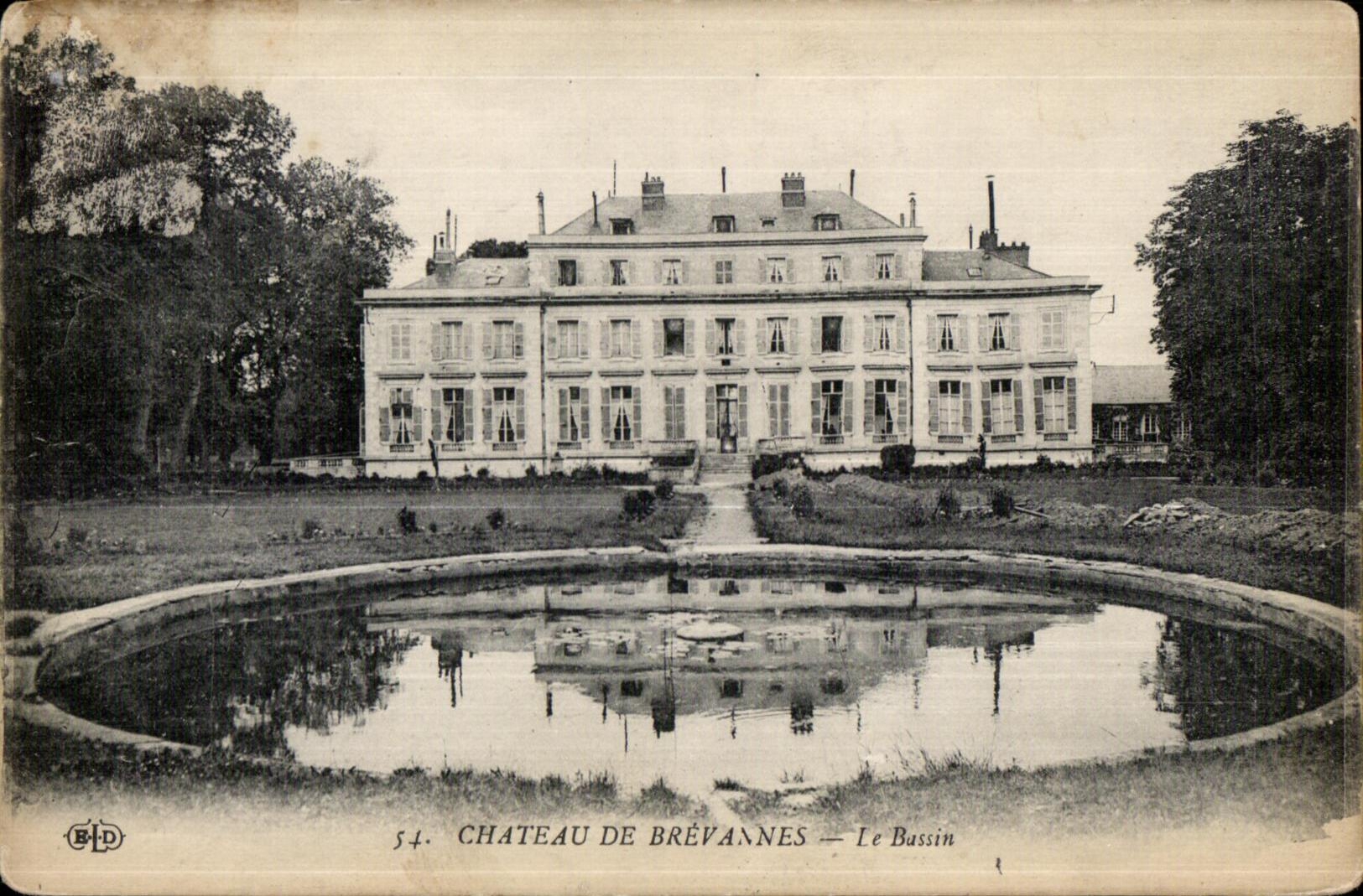 CPA Chateau de Brevannes Le Bassin