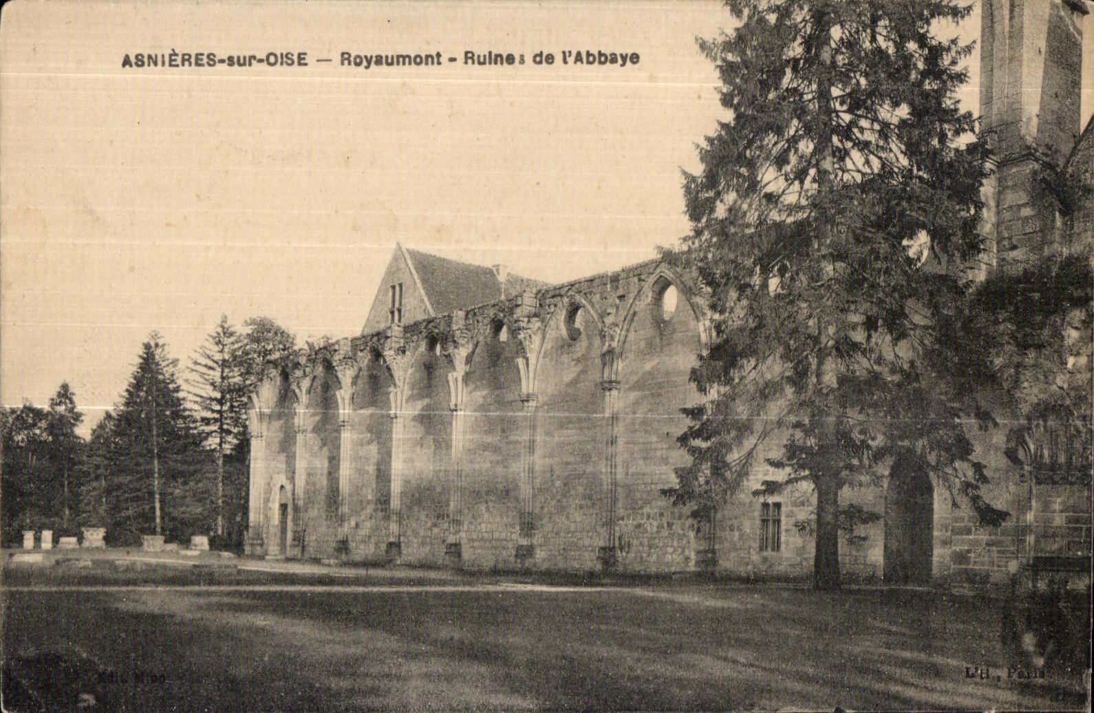 CPA Asnieres sur Oise Royaumont Rulne de I Abbaye