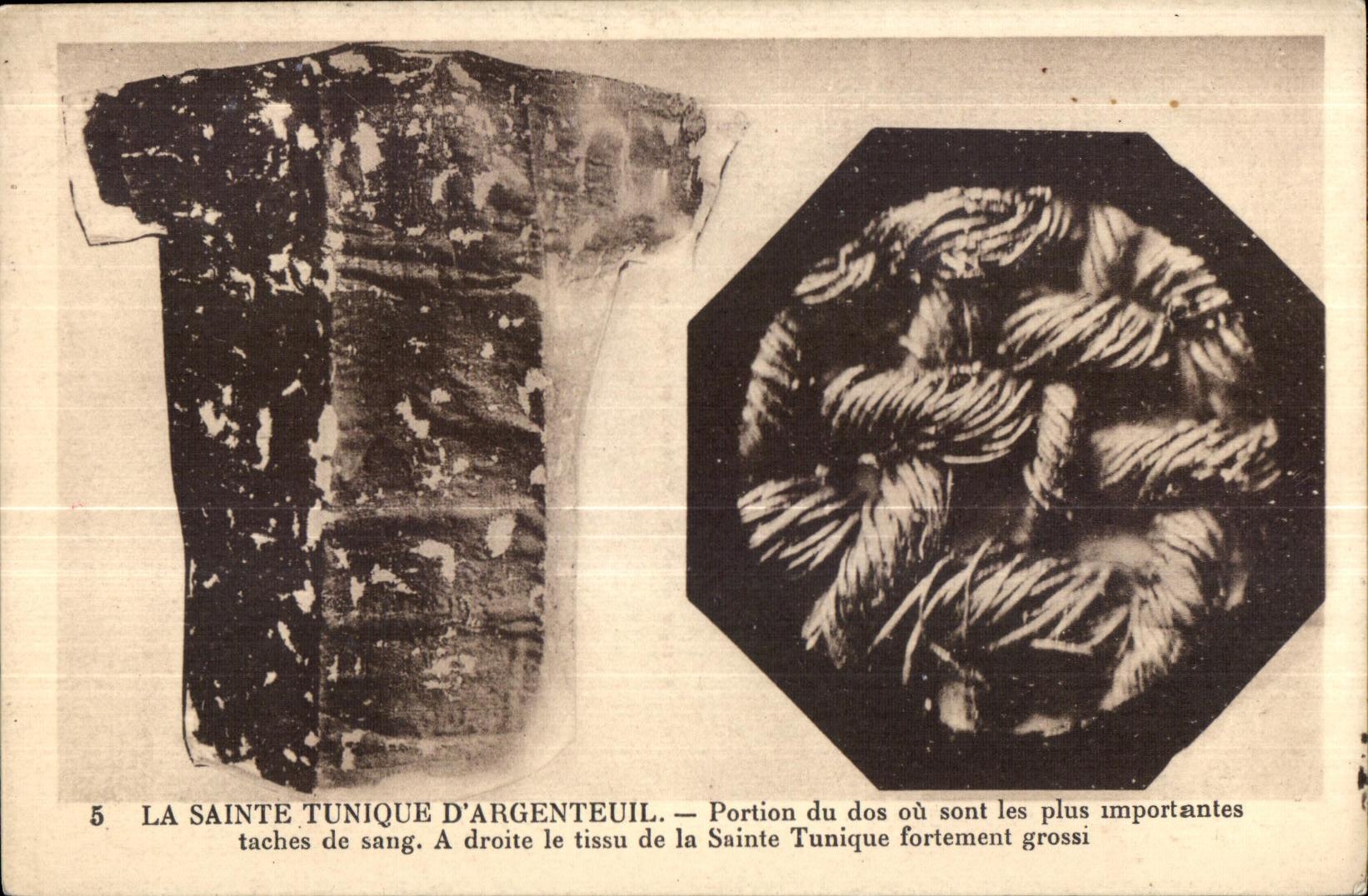 CPA D Argenteuil La Sainte Tunique Portion du dos ou sont les plus importantes taches de sang