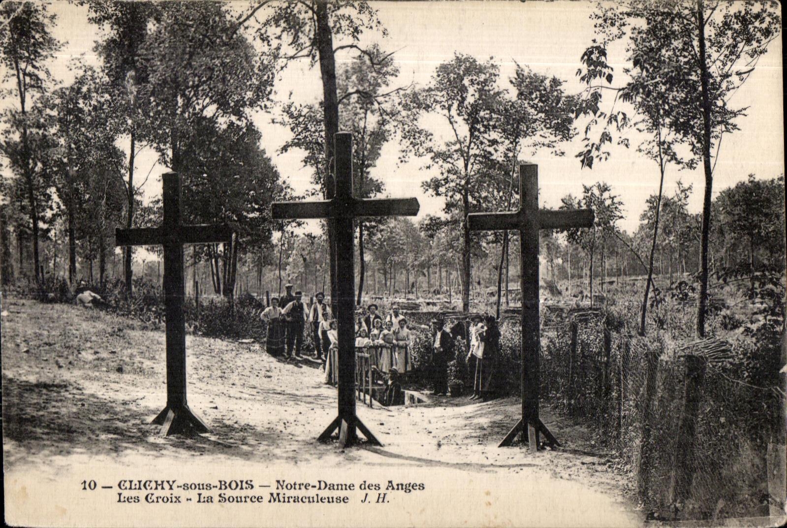 CPA Foret de Bondy Clichy sous Bois Notre Dame des Anges Les CRoix La source miraculeuse