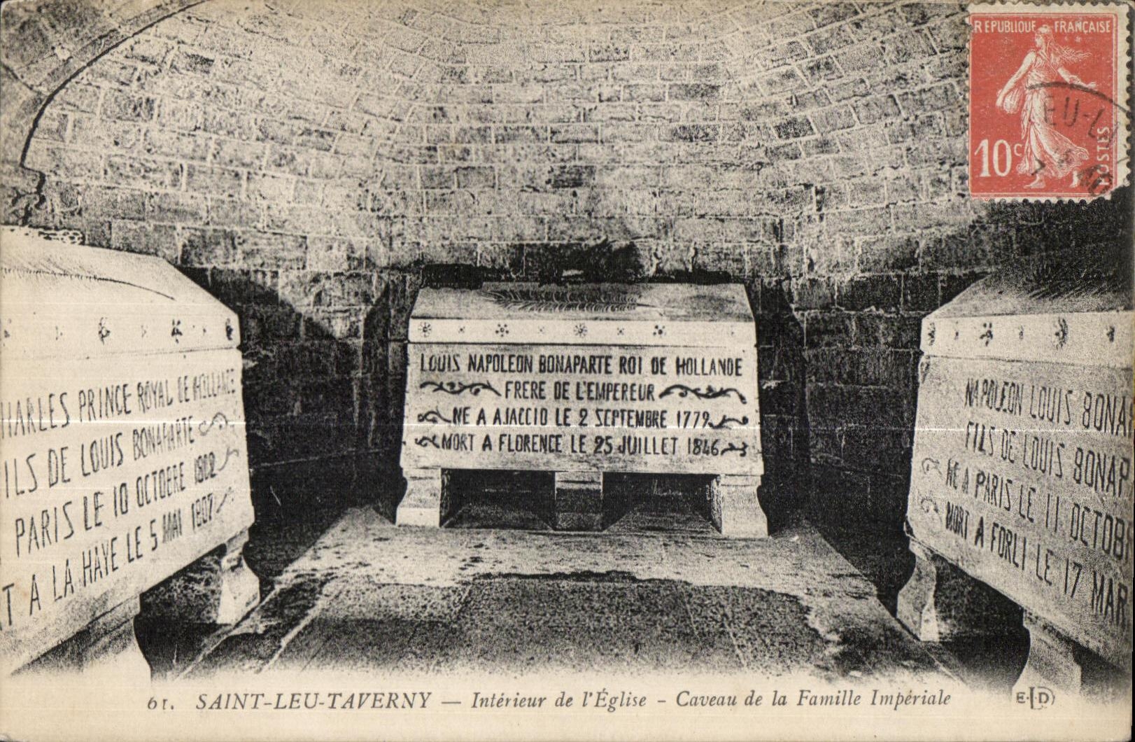 CPA Saint leu taverny interieur de I eglise caveau de la famille imperiale Napoleon 