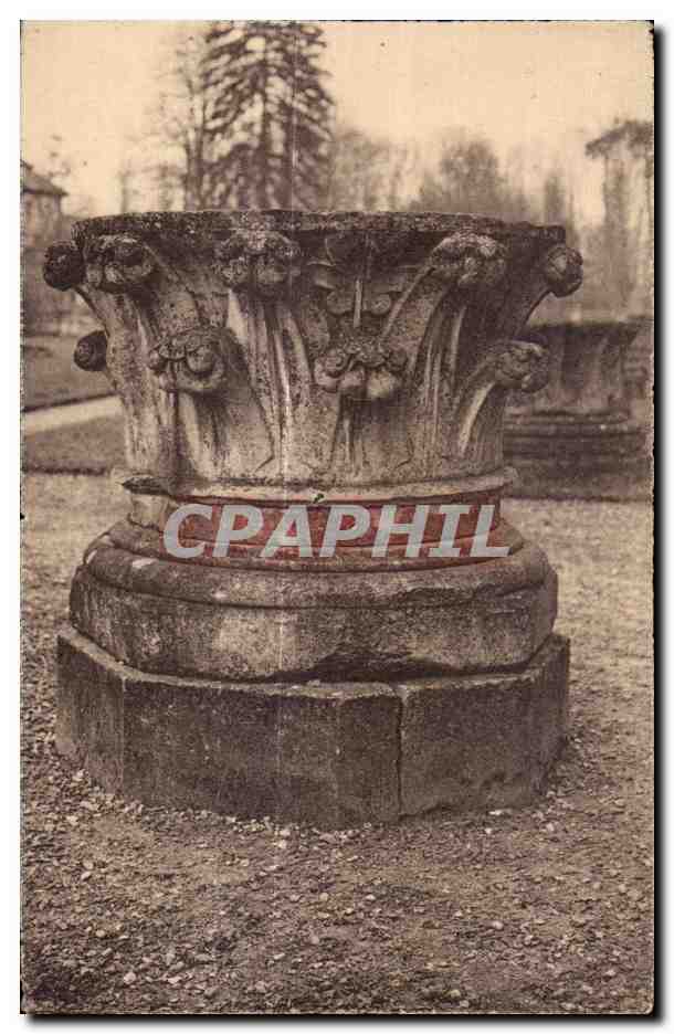 Capitel de cesta — Abadía de Royaumont — G. Barraud, Harmes