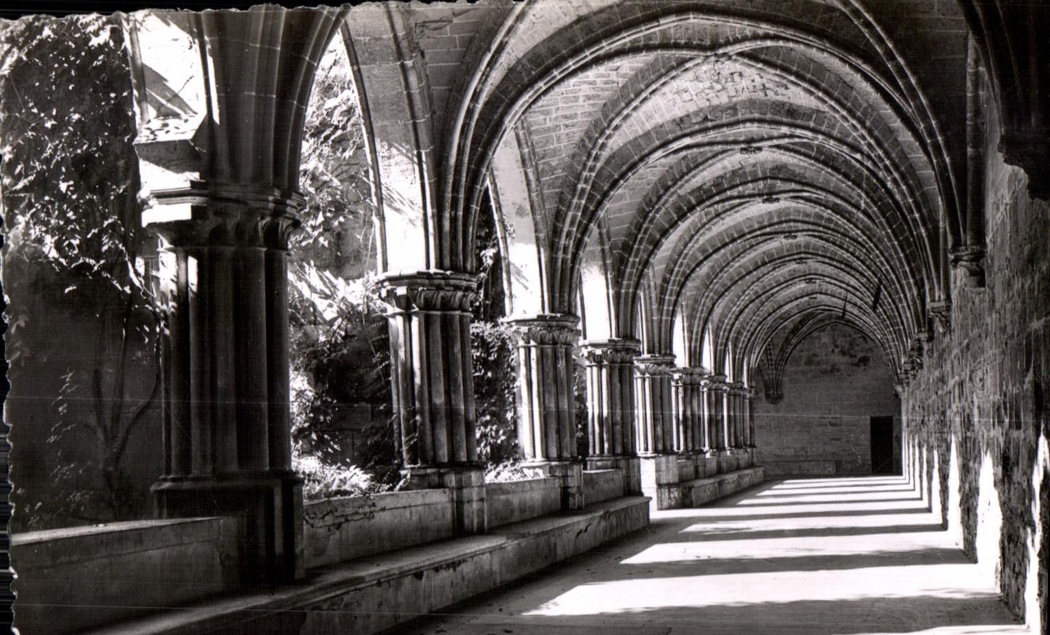 Cloître de l'Abbaye de Reuilly — Anières-sur-Oise (S.-et-Oise) — André Letour, éditeur