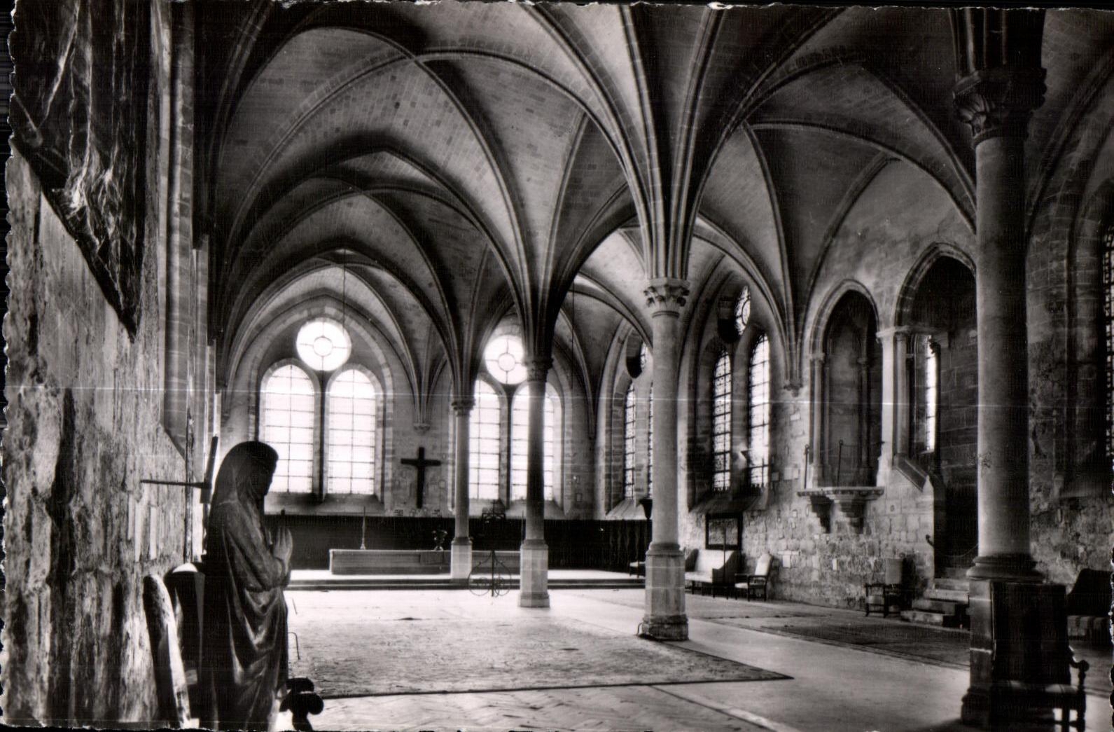 Ancien réfectoire — Abbaye de Royaumont — André Llantia, éditeur, Paris