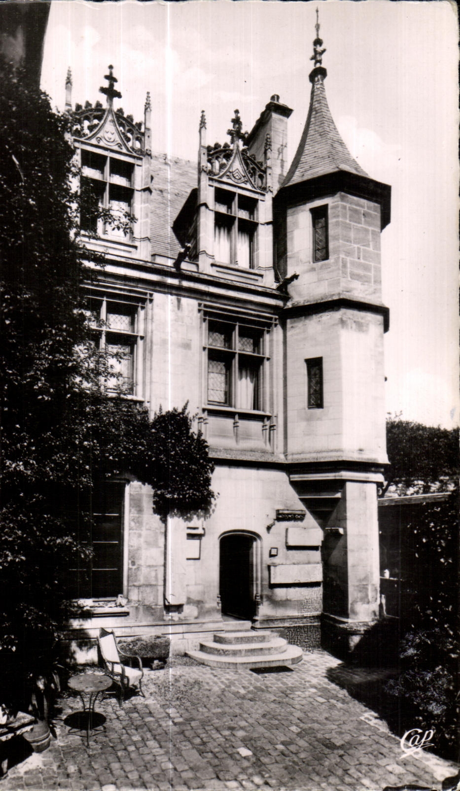 CPSM Pontoise Musee Tavet