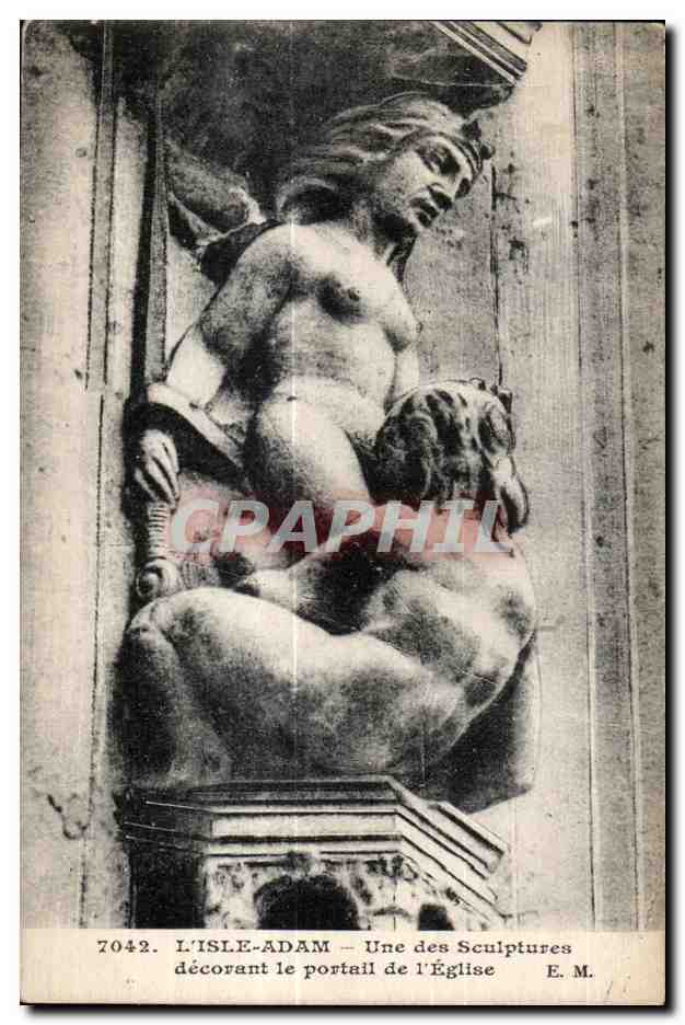 L'ISLE-ADAM — Une des Sculptures décorant le portail de l'Église — E. M. n° 7042