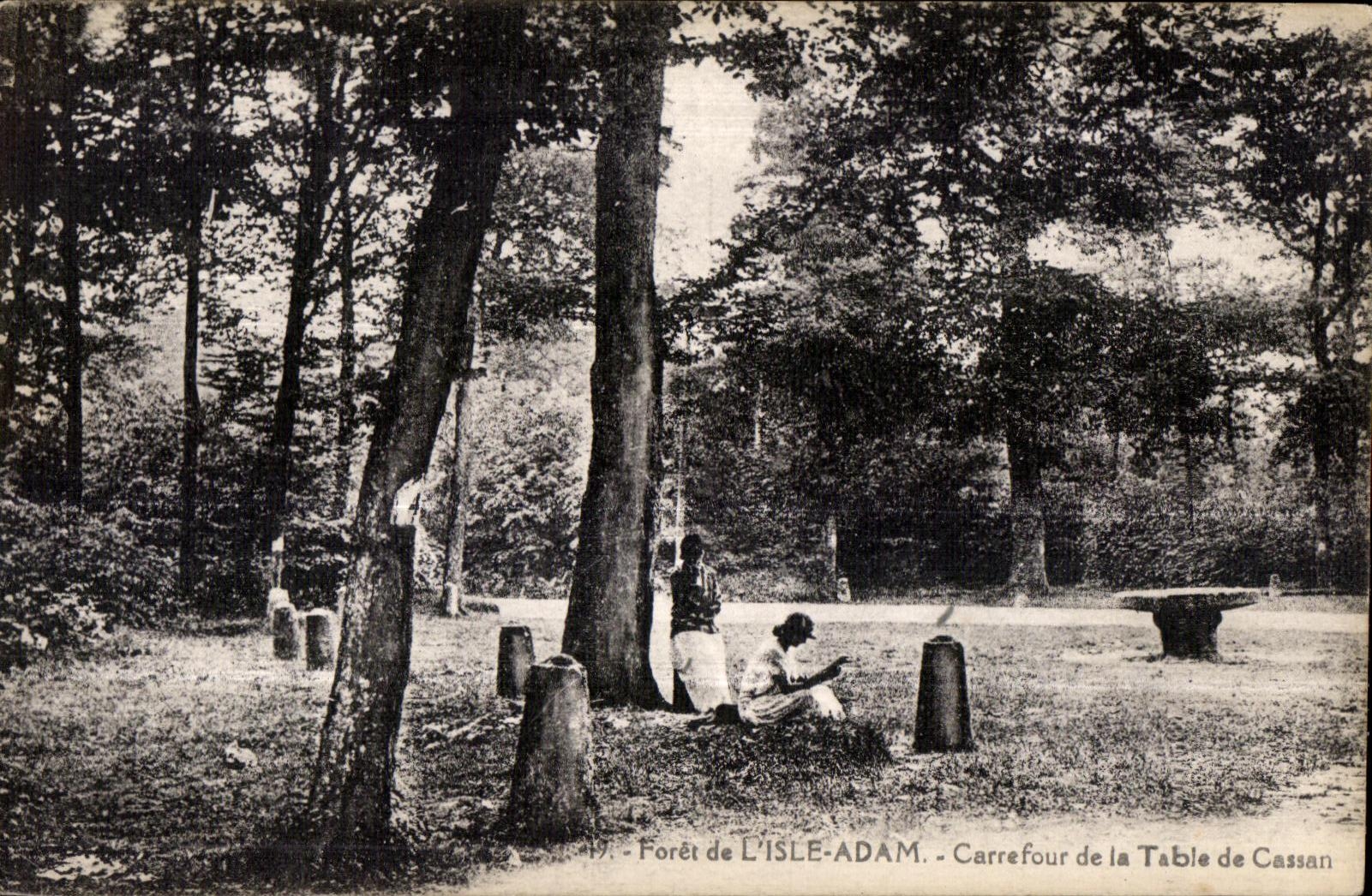 Forêt de L'Isle-Adam — Carrefour de la Table de Cassan — Édition G. Olivier, photo G. Olivier, L'Isle-Adam