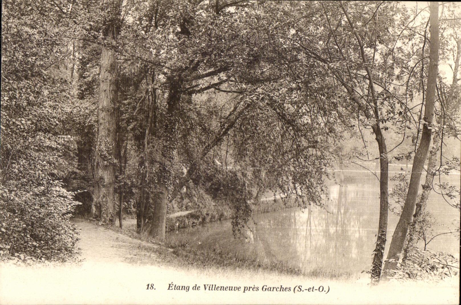 CPA Etang de Villeneuve pres Garches