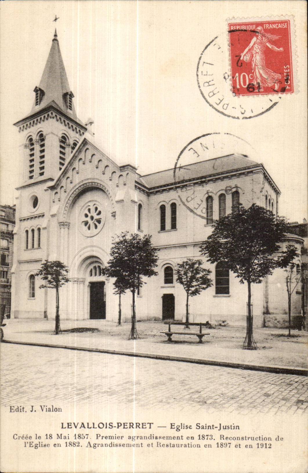 CPA Levallois Perret eglise Saint Justin