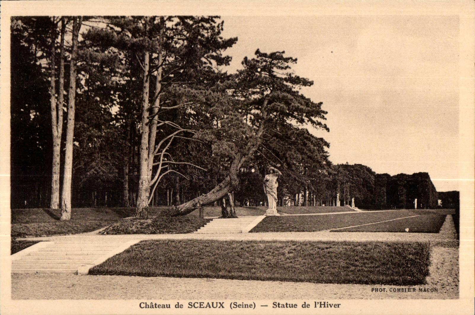 CPA Chateau de Sceaux (Seine) Statue de I Hiver