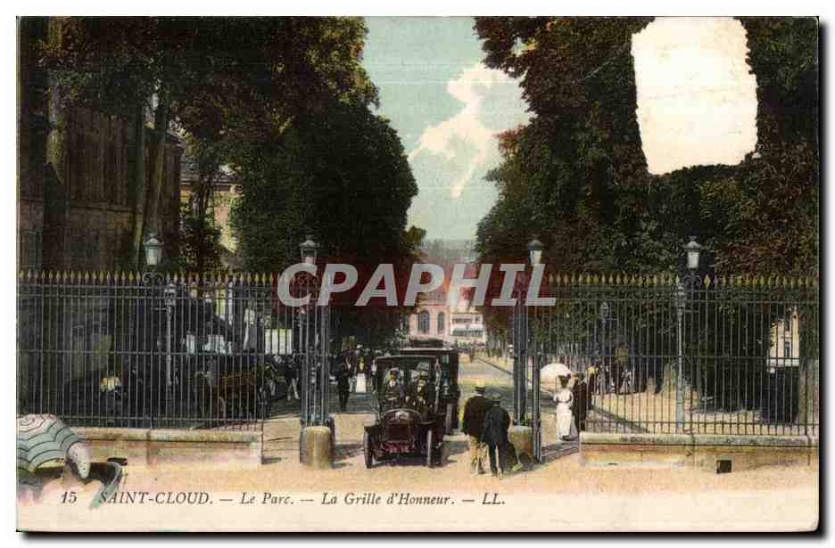 CPA Saint Cloud Le Parc La Grille d Honneur