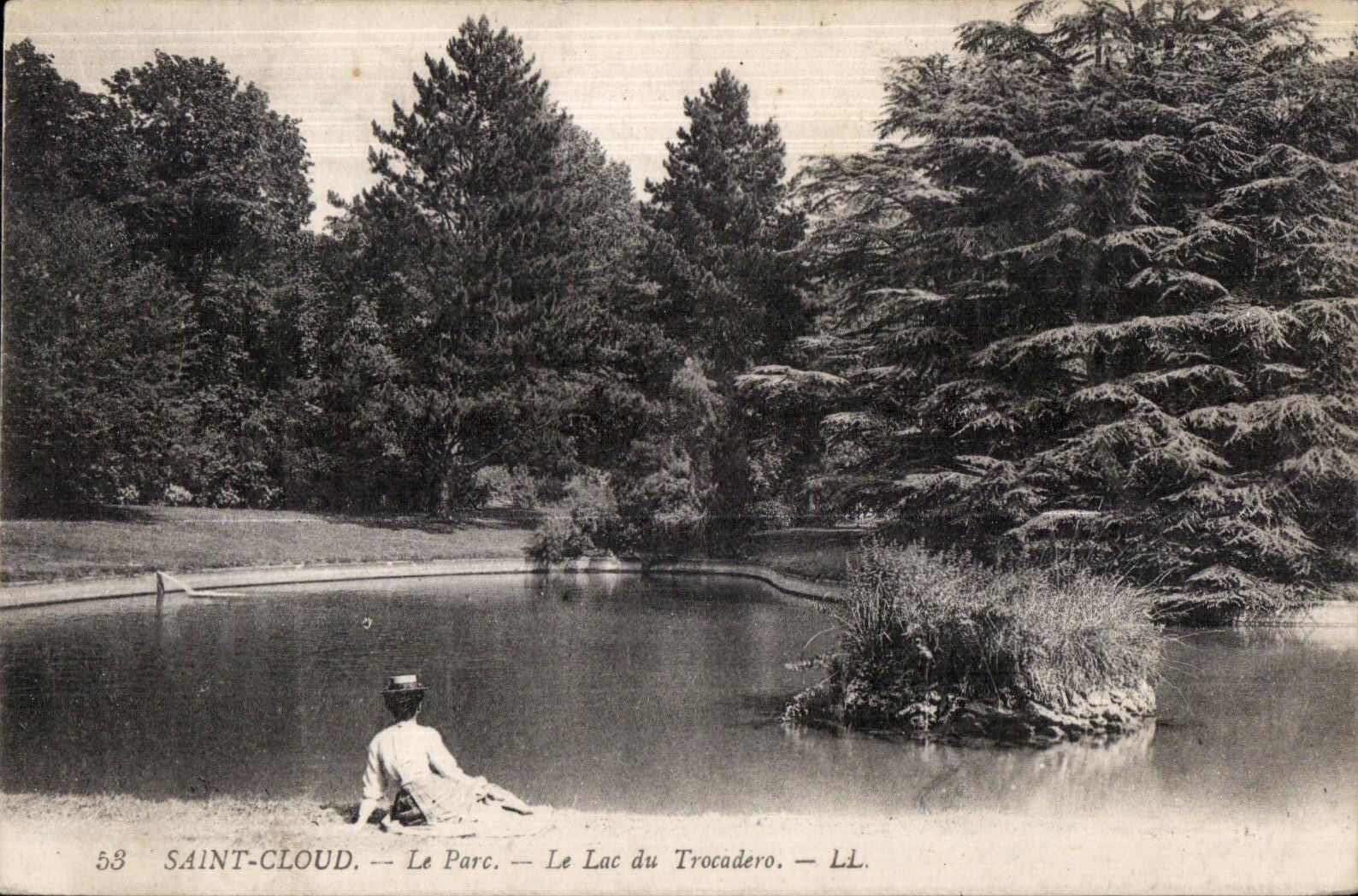 CPA Saint Cloud Le Parc Le Lac du Trocodero