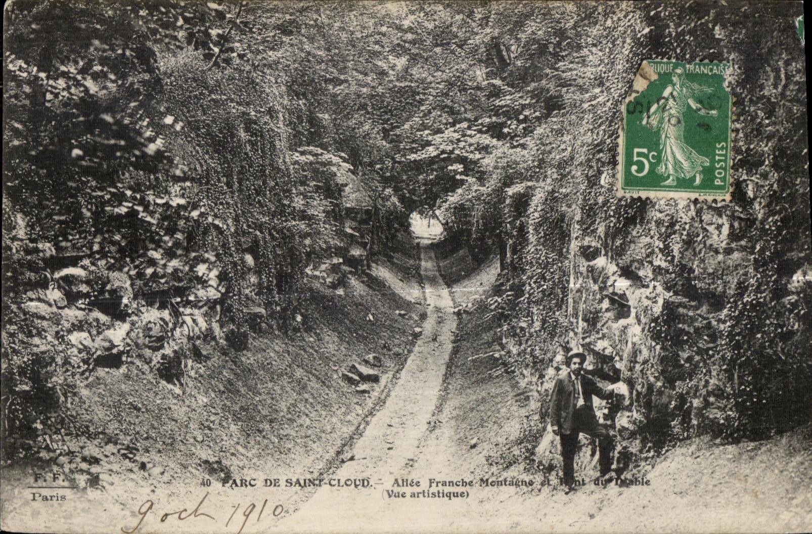 CPA Saint Cloud Allee Franche Montagne et pont du 