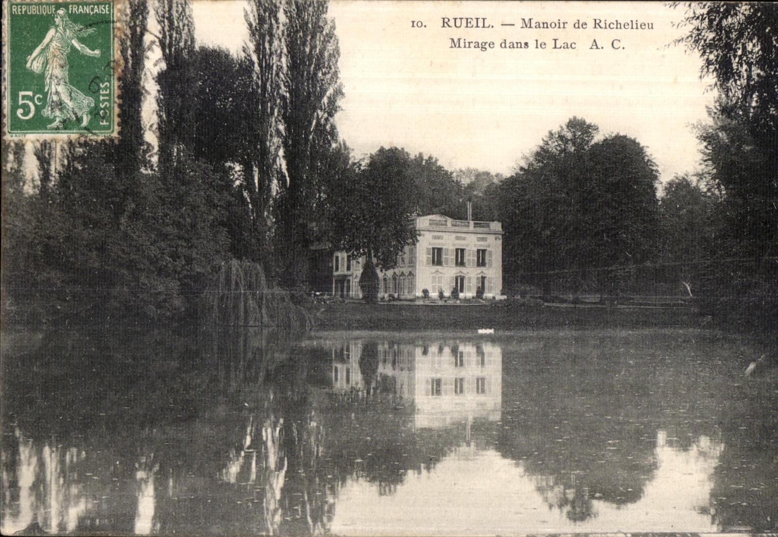 CPA RUEIL Manoir de Richelieu Mirage Dana le Lac