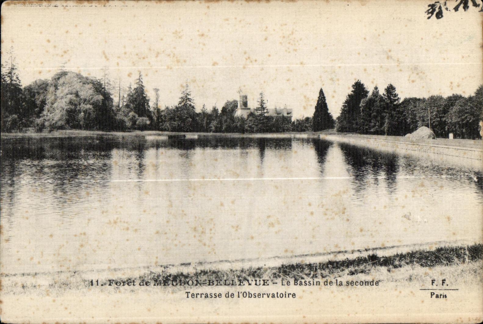CPA Foret de Meudon Bellevue le Bassin de la seconde Terrasse de l observatoire