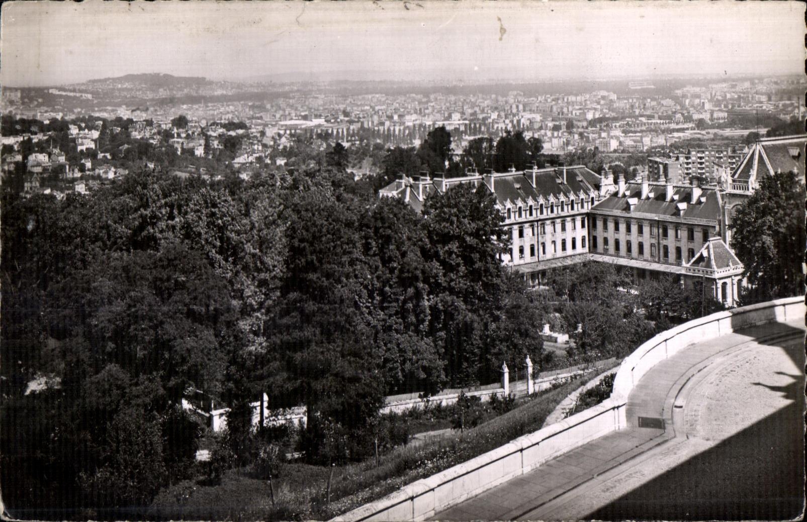 CPSM Meudon Vue Generale vers le Mont Valerien
