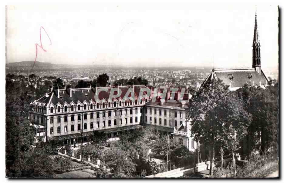 CPSM Meudon Vue sur le Cloitre et la Chapelle de l Orphelinat