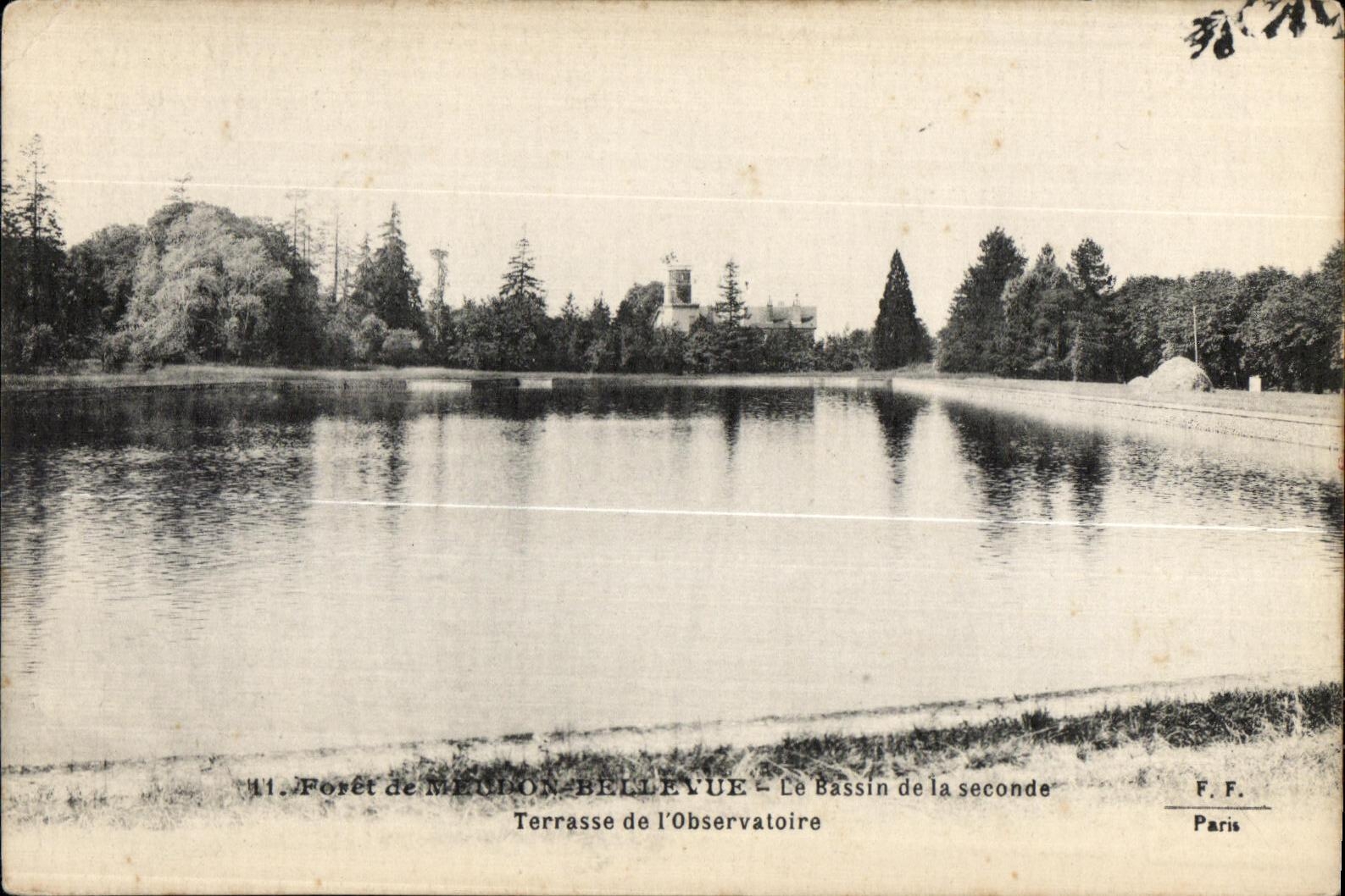 CPA Foret de Meudon Bellevue Le Bassin de la seconde Terrasse de l observatoire 