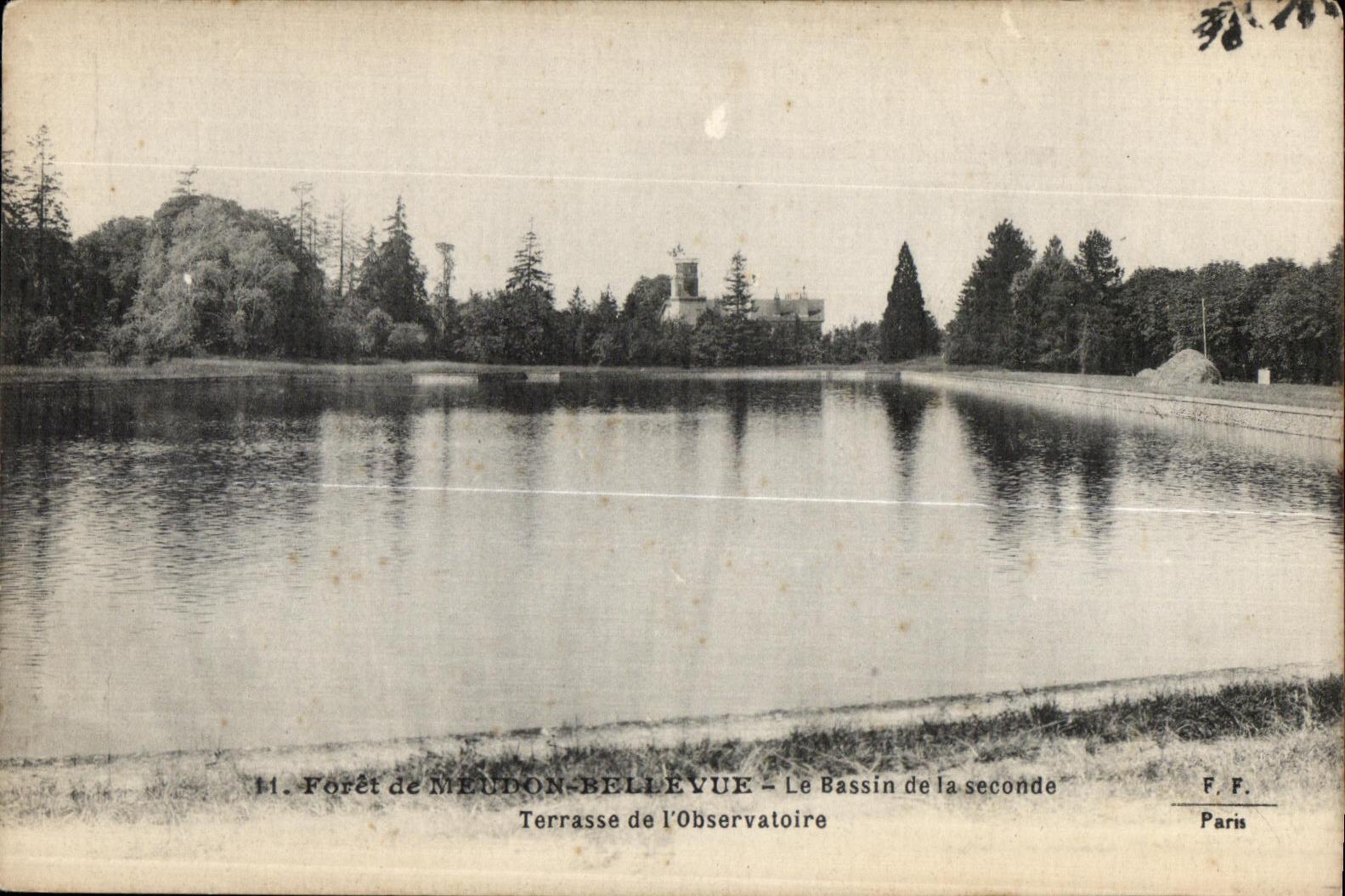CPA Foret de Meudon Bellevue Le Bassin de la seconde Terrasse de l observatoire 