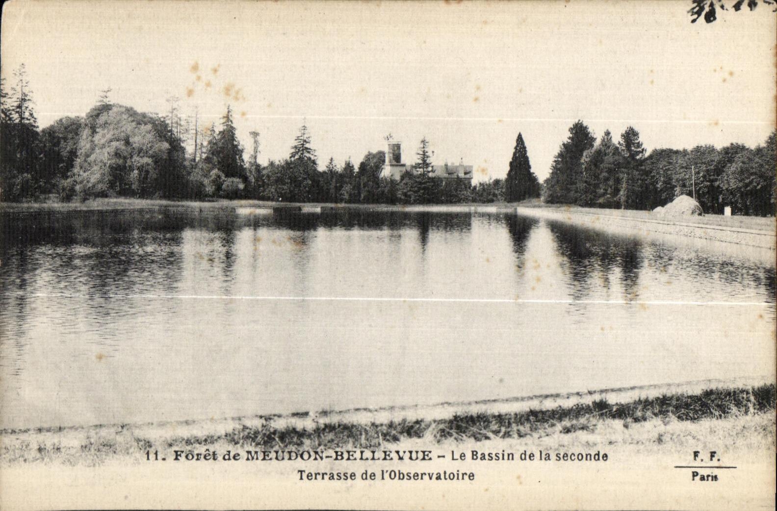 CPA Meudon Foret De Bellevue Le Bassin de la Seconde Terrasse de l observatoire 