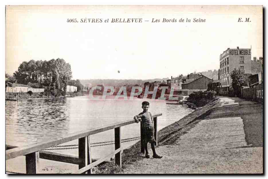 CPA Sevres et Bellevue Les Bords de la Seine