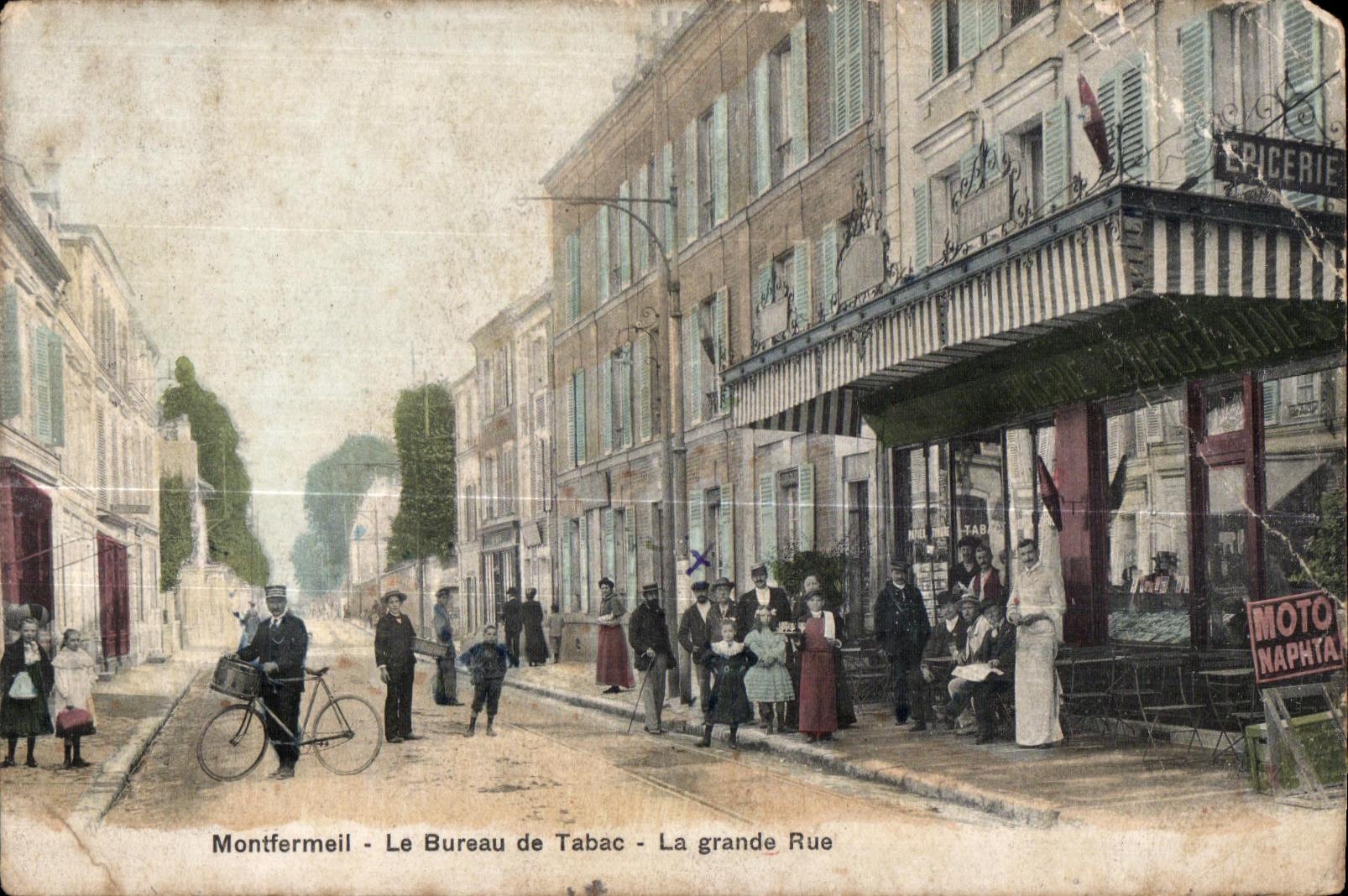 CPA Montfermeil Le Bureau de Tabac La grande Rue Velo Facteur