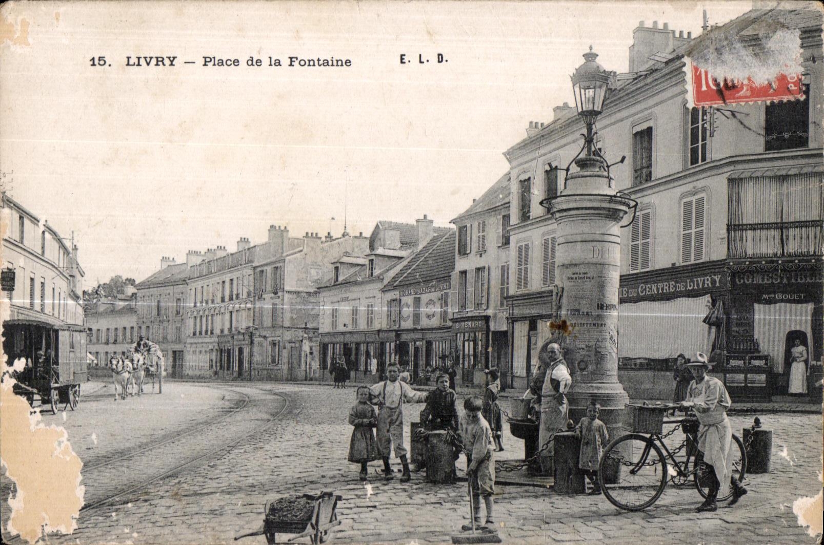 CPA Livry Place de la Fontaine