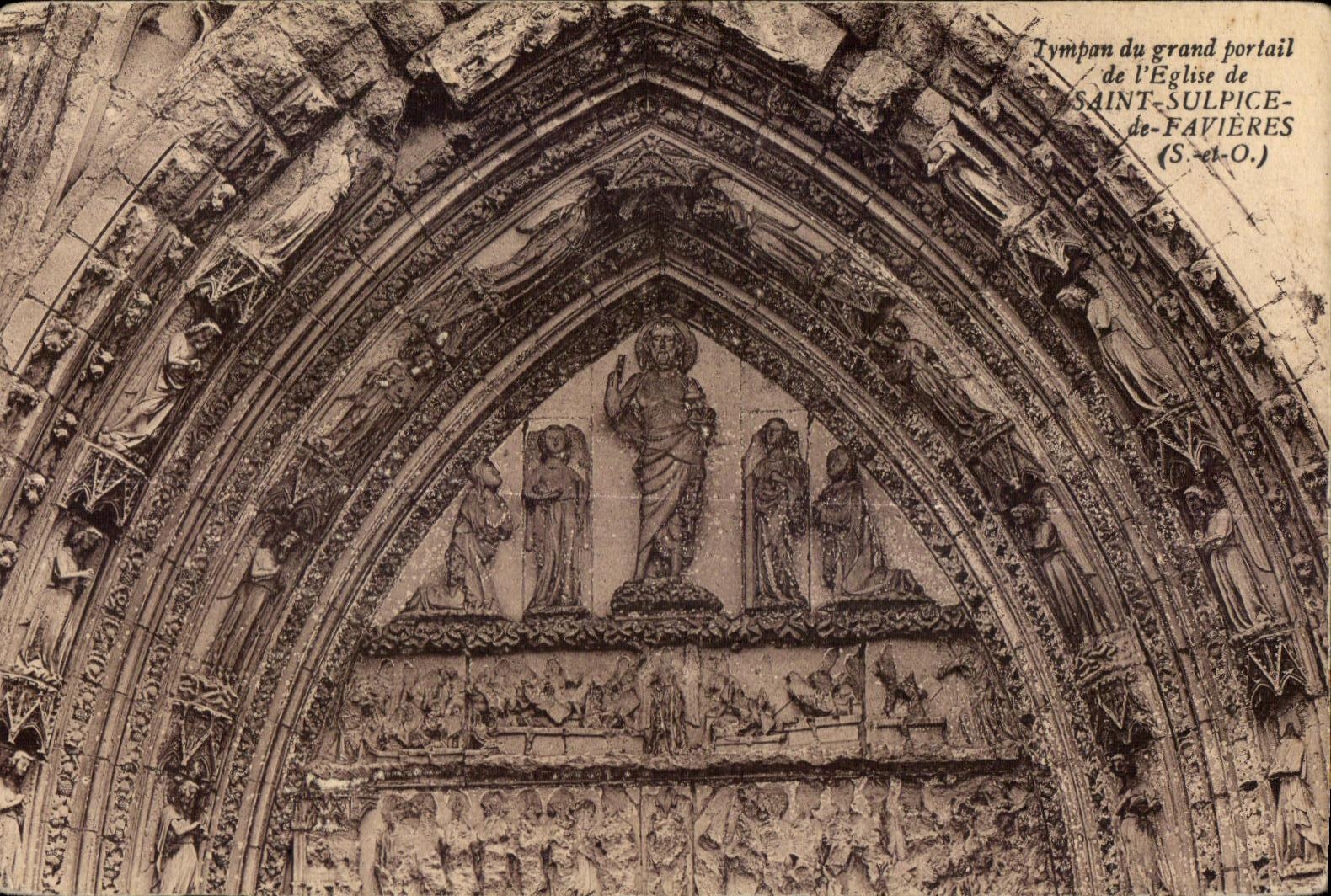 CPA Iympan du grand portail de l Eglise de Saint Sulpice de Favieres (S et O) 
