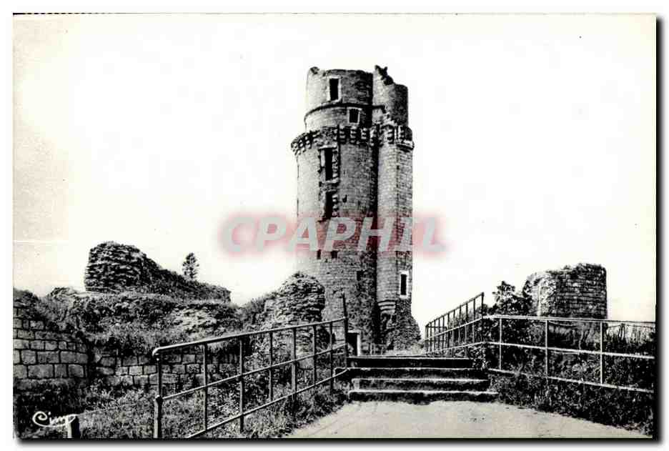 Tower of the Château de Montlhéry — Ancient fortified keep — Cimpy