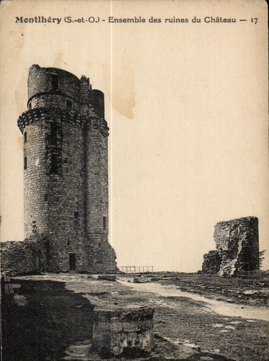 Montlhéry (S.-et-O.) — Ensemble der Ruinen des Schlosses — 17