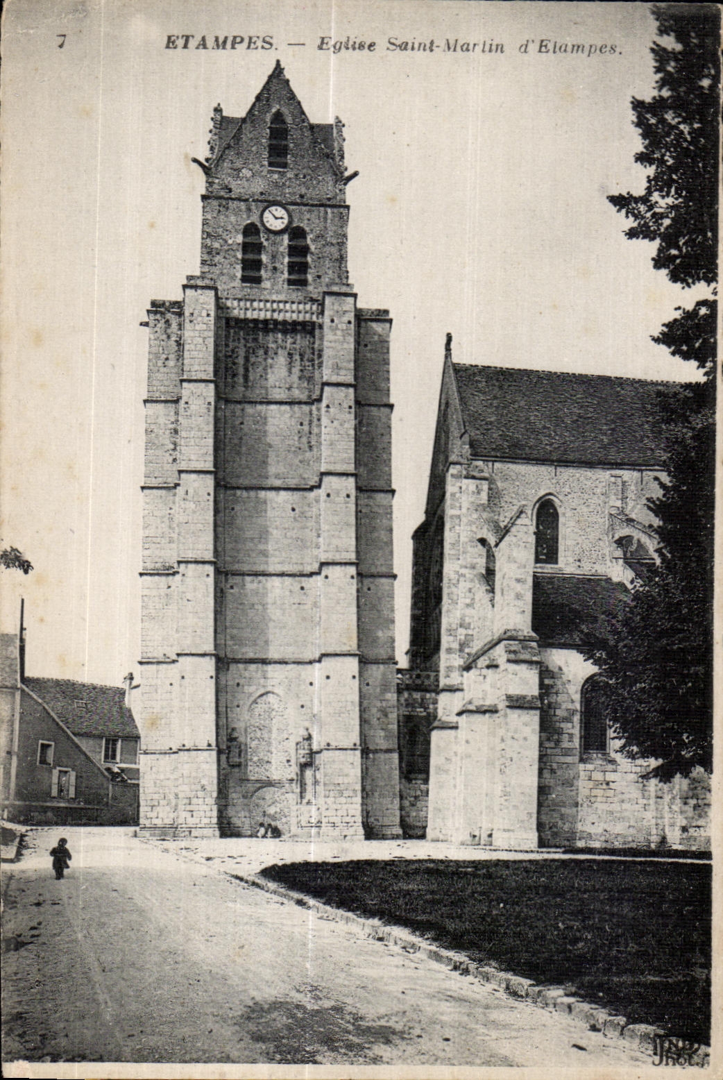 CPA Etampes Eglise Saint Martin d Etampes
