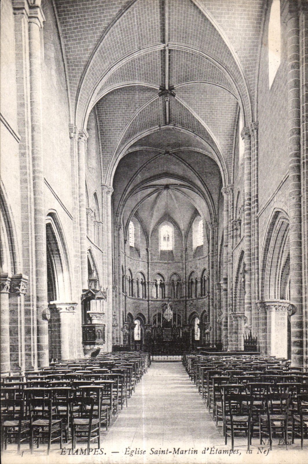 CPA Etampes Eglise saint Martin d Etampes 