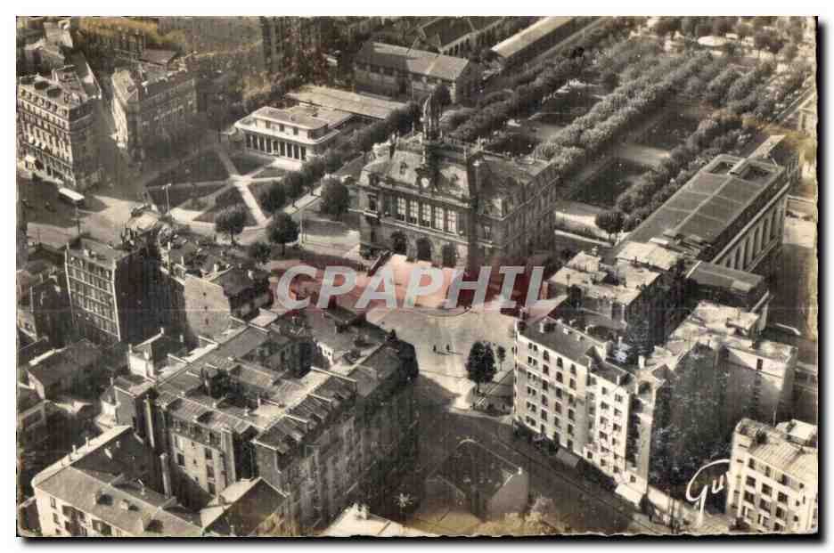 Vue aérienne de la mairie d'Asnières-sur-Seine — Pilote-opérateur R. Henrard — Édition LYNAPARIS