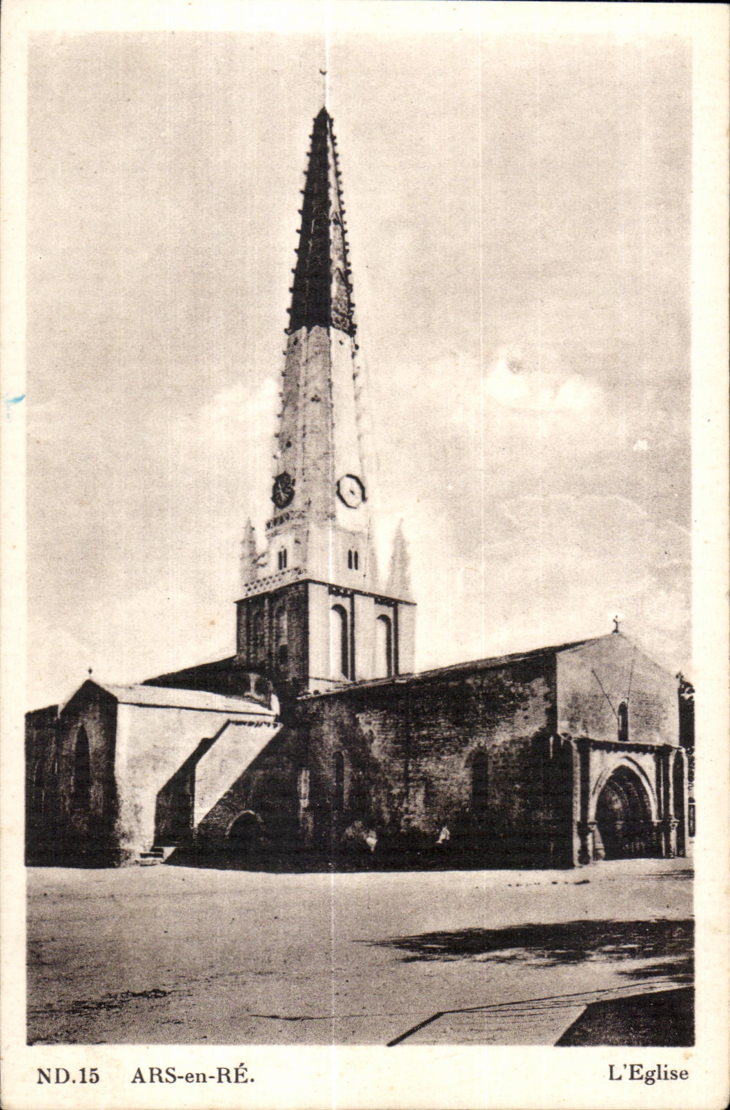 ARS-en-RÉ — L'Église — ND.15
