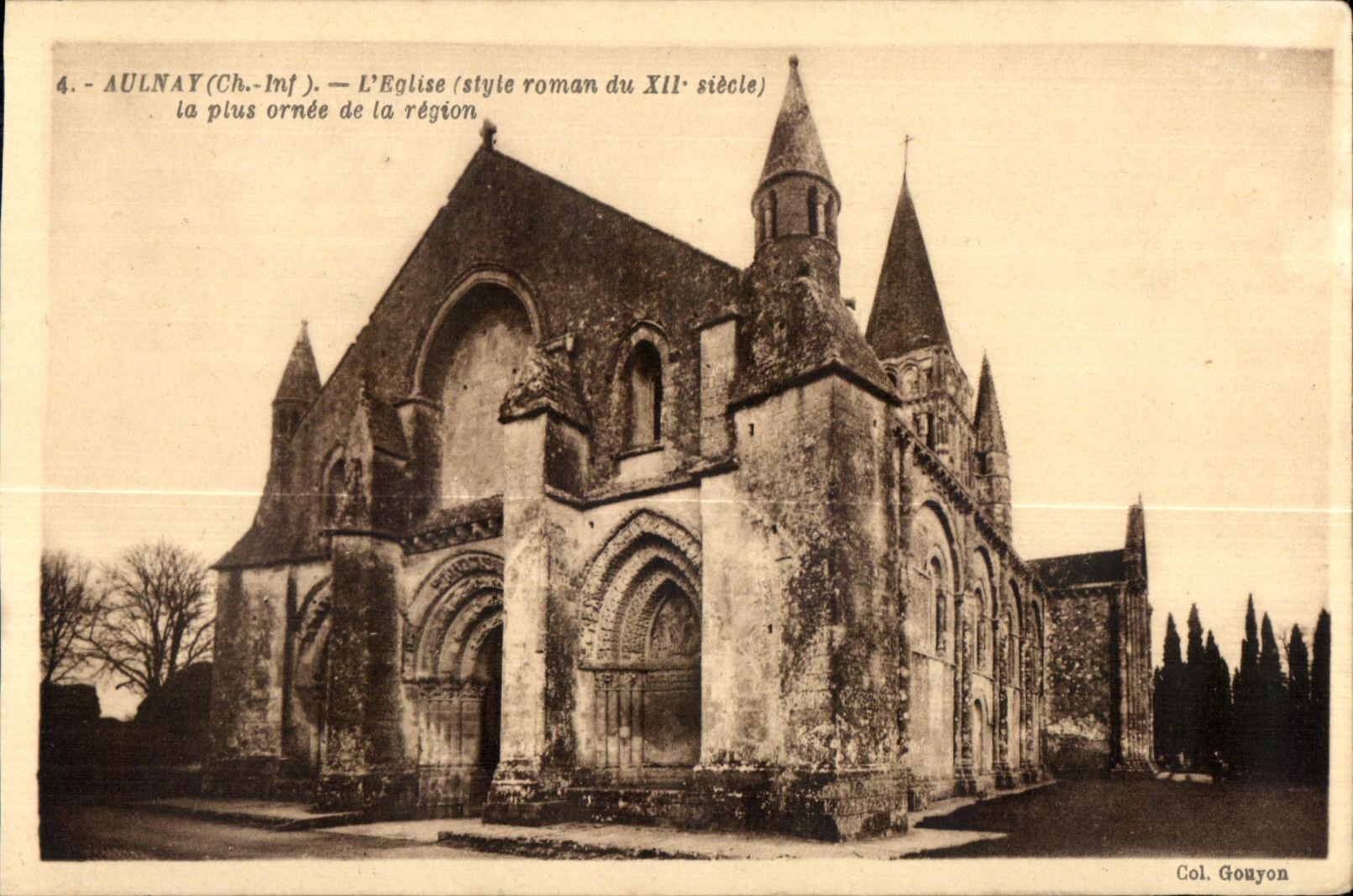 CPA Aulnay L Eglise la plus ornee de la region