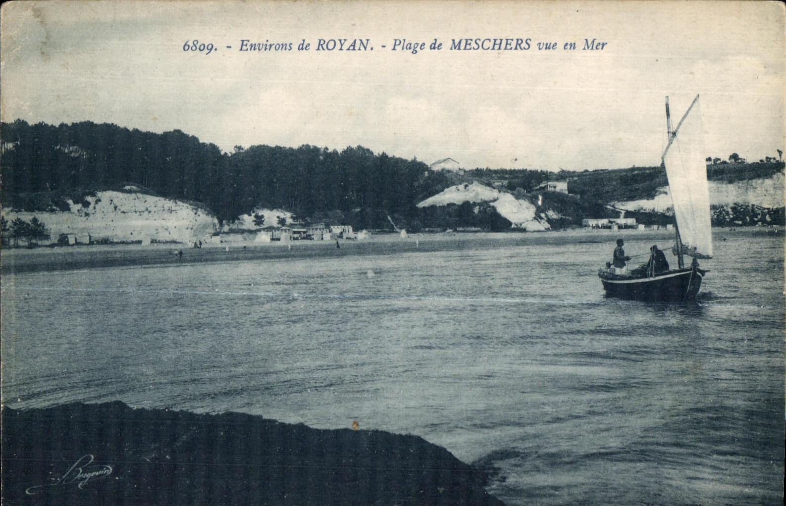 Plage de Meschers vue en Mer — Environs de Royan — Édition artistique R. Bergevin n°6809