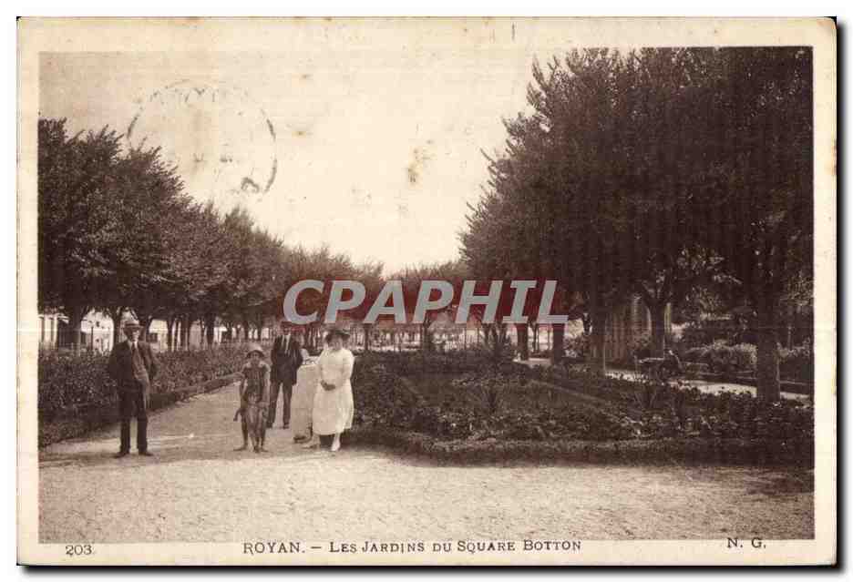 CPA Royan Les Jardins du Squrare Botton