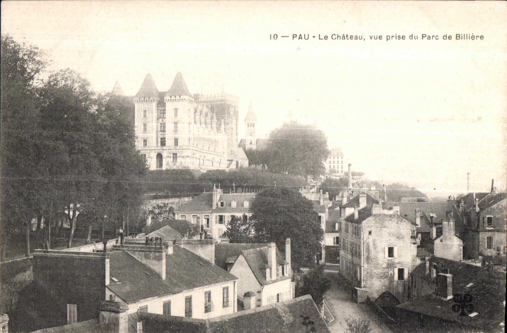 Pau - Le Château, vue prise du Parc de Billière — éditeur non identifié, n° de série 10